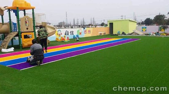 楼顶人造塑料草坪价格内色泽鲜明／／